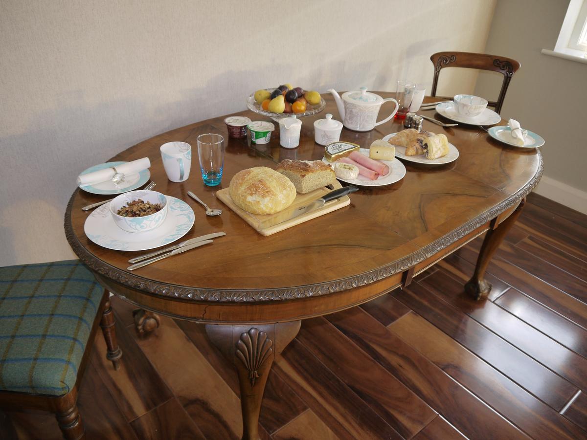 The Carriage Houses At Beechpark House 번래티 외부 사진